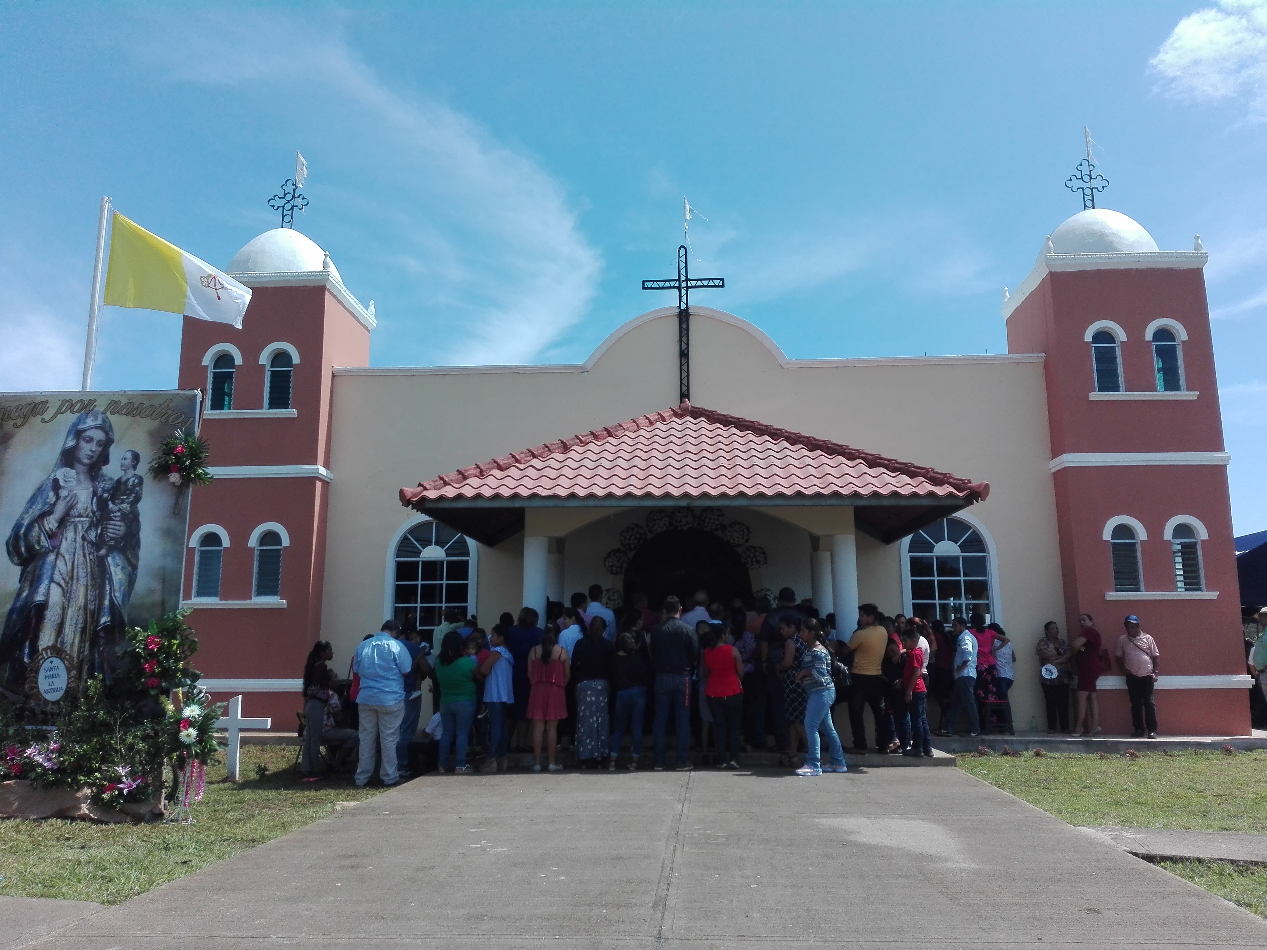 Inauguran parroquia Santa María La Antigua, en los Algarrobos de Santiago.  - Radio Veraguas - Tu Emisora Catolica